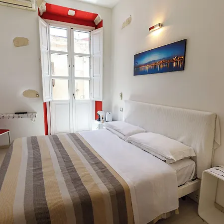 Onlyrooms Ii - Real Old Town Penzion 3*