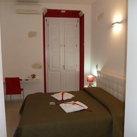 Onlyrooms Ii - Real Old Town Guest house 3*