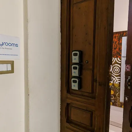 Onlyrooms Ii - Old Town & Typical Food Guest house *