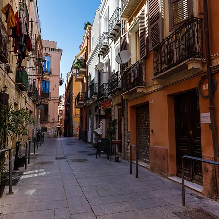 Onlyrooms Ii - Old Town & Typical Food Κάλιαρι