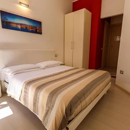 Onlyrooms Ii - Old Town & Typical Food Guest house