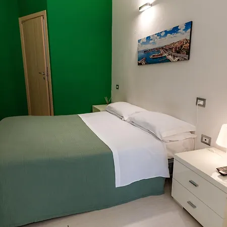 Onlyrooms Ii - Old Town & Typical Food Guest house *