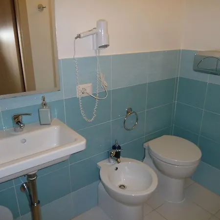 Onlyrooms Ii - Old Town & Typical Food Guest house *