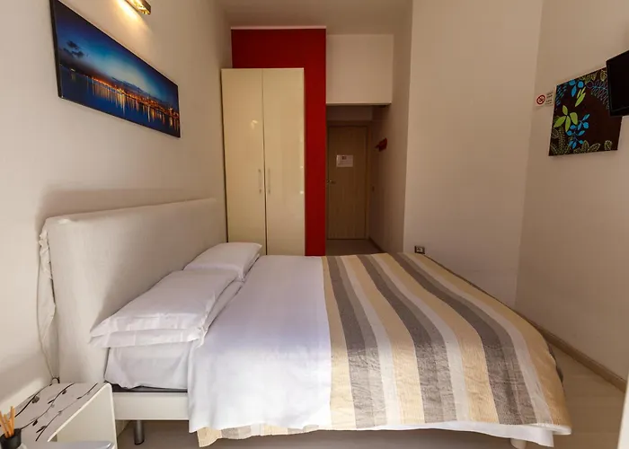 ゲストハウス Onlyrooms Ii - Real Old Town 3*